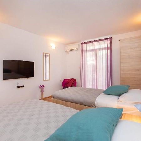 Bis Apartments 1 & 2 ดูบรอฟนิก ภายนอก รูปภาพ