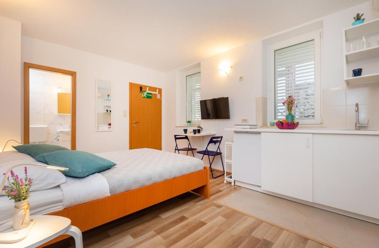 Bis Apartments 1 & 2 ดูบรอฟนิก ภายนอก รูปภาพ